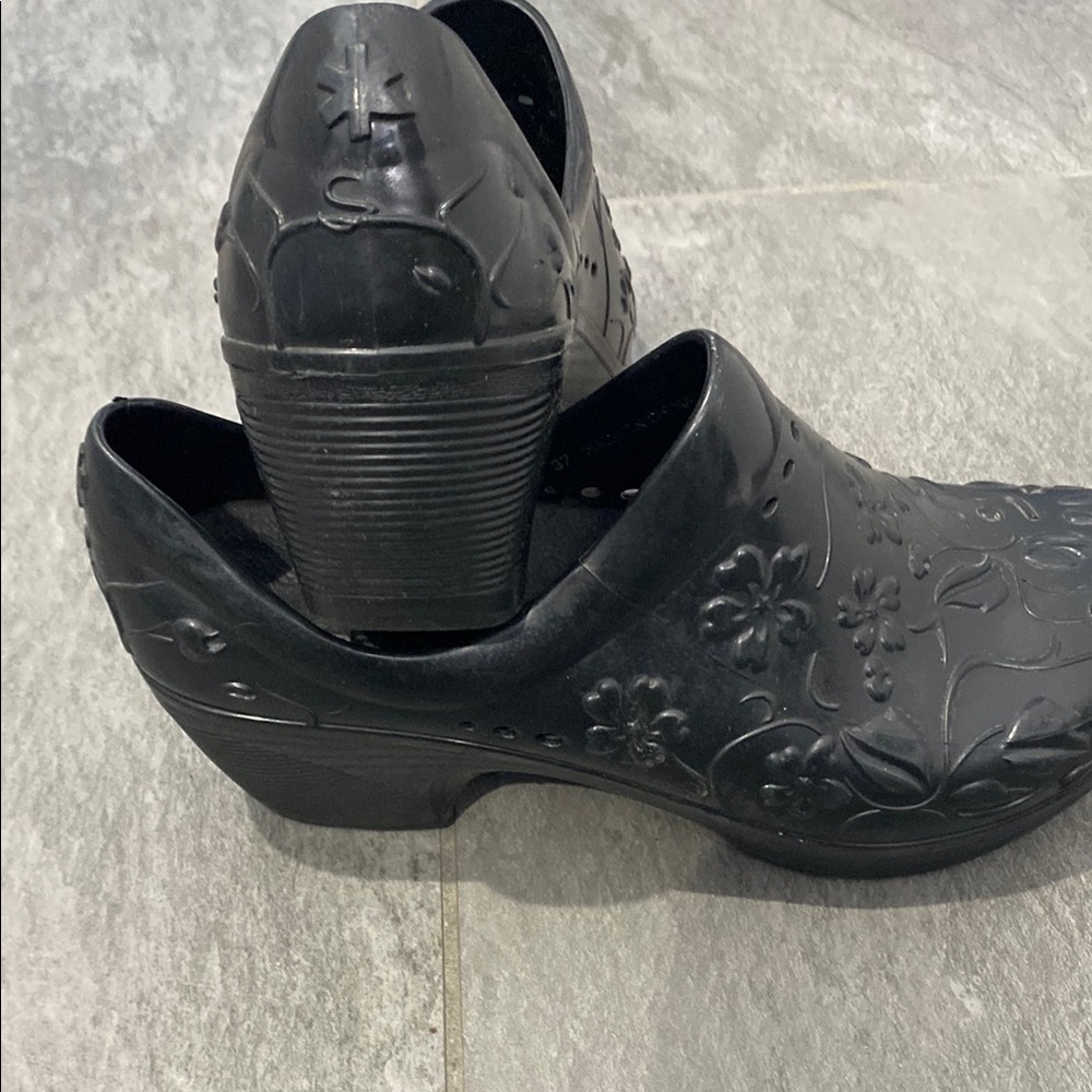 Dansko Pixie Black Professional Clogs With Emboss… - image 3